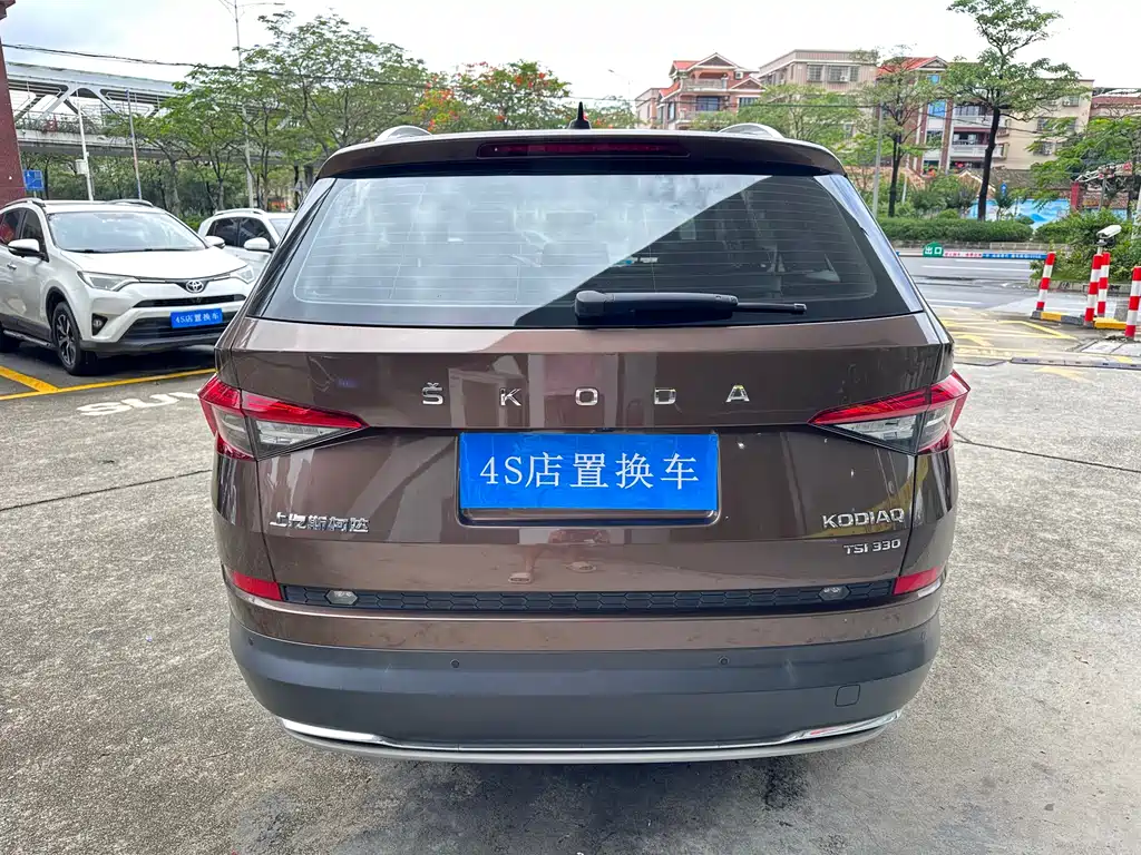 Skoda Kodiaq Facelift TSI330 7 seats 2WD Luxury Premium Enjoy Edition China V, фото 6
