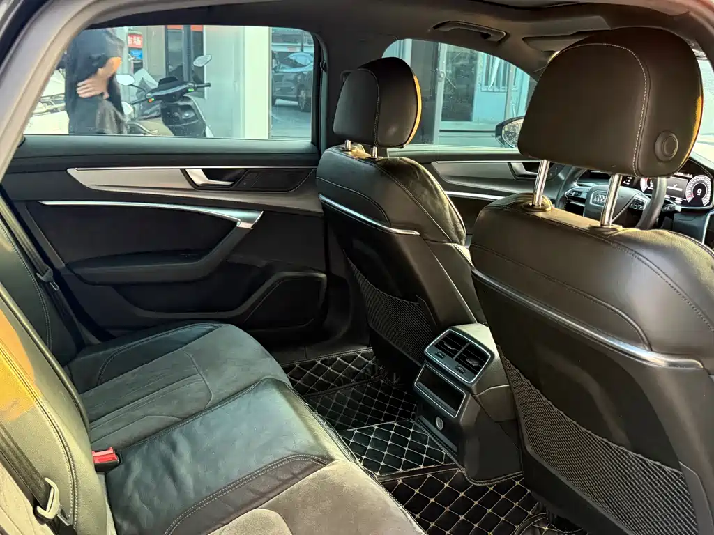 Audi A6L — миниатюра 12