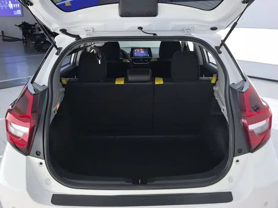 Toyota Vios FS — миниатюра 4