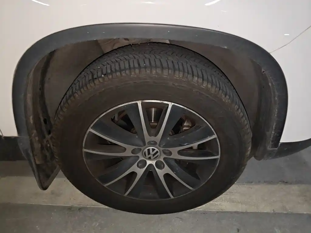 Volkswagen Tiguan — миниатюра 8
