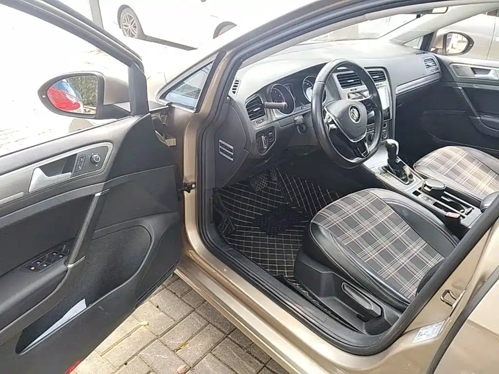 Volkswagen Golf — миниатюра 16
