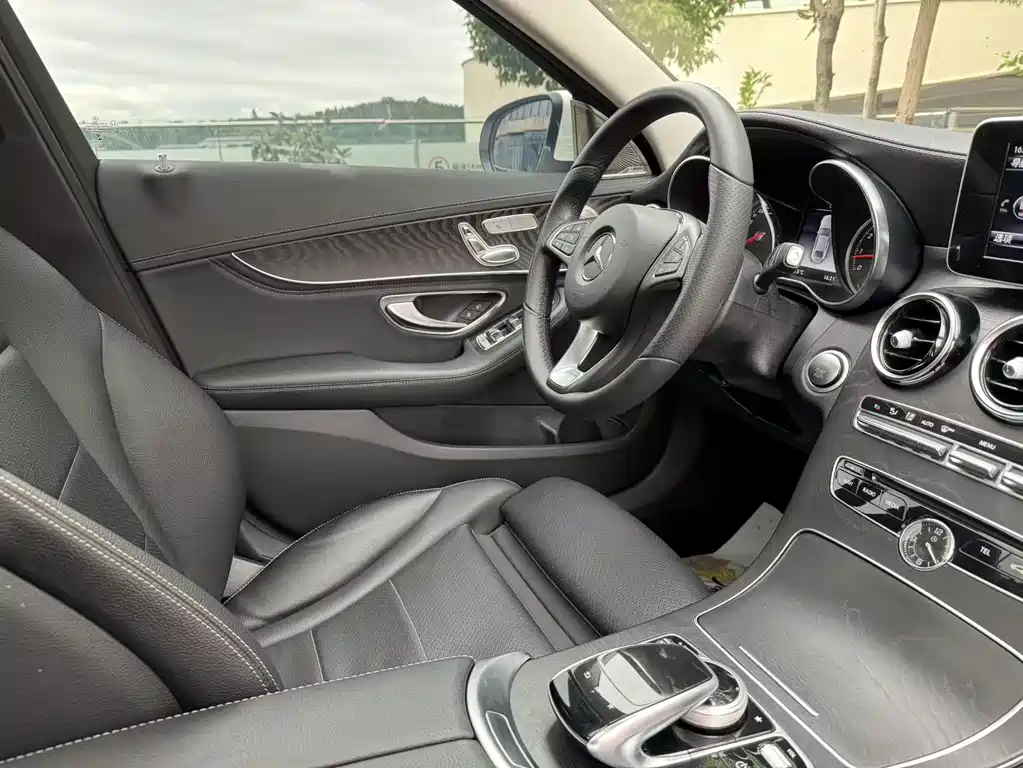 Mercedes-Benz C-Class — миниатюра 31