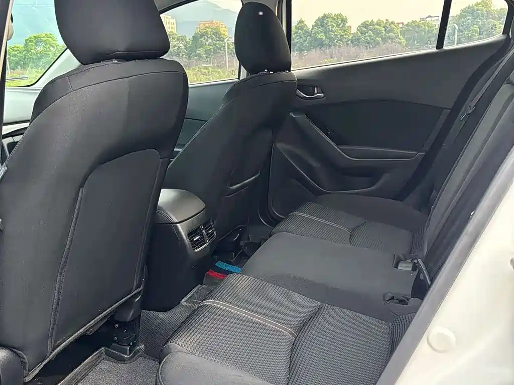Mazda 3 Axela — миниатюра 5