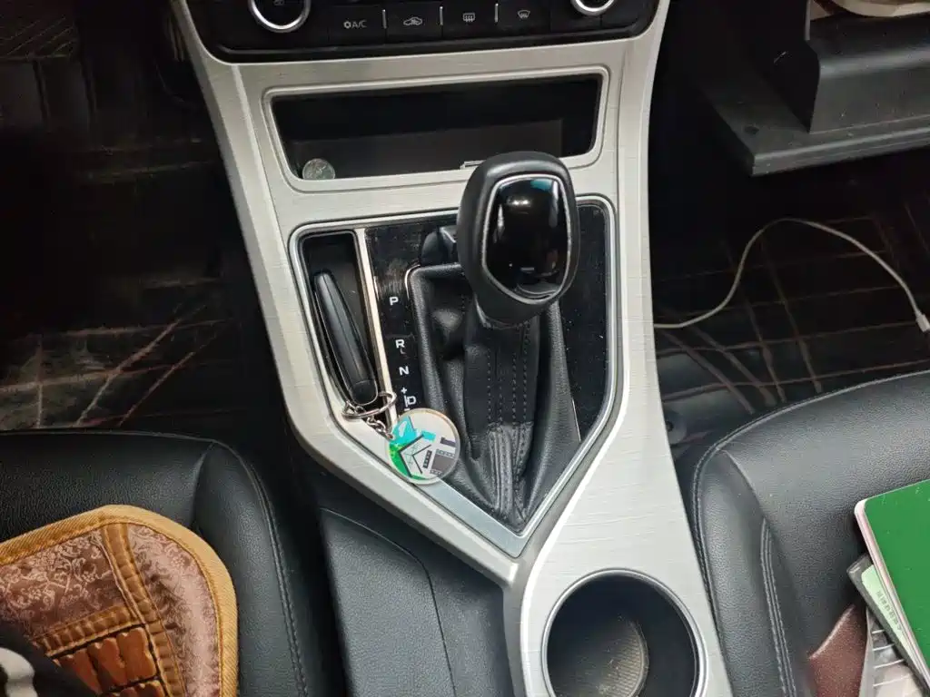 Geely Vision — миниатюра 7