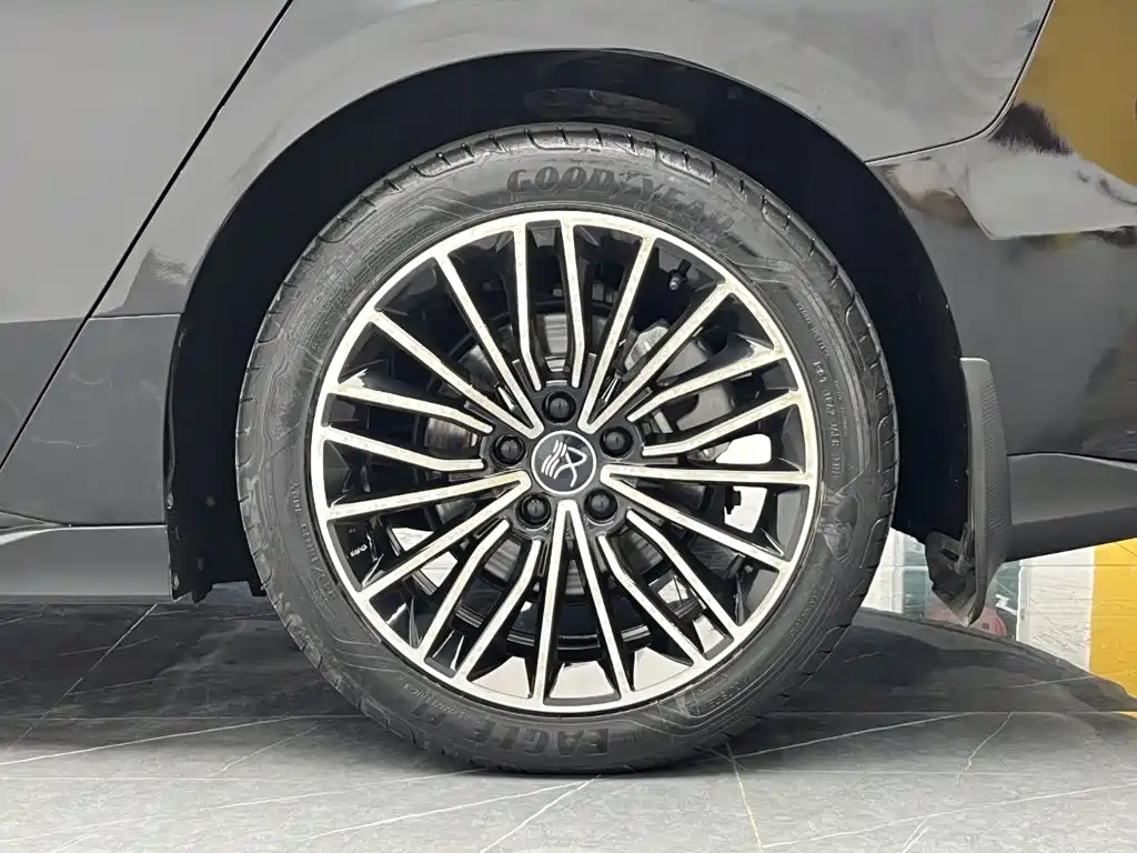 BYD Han — миниатюра 28