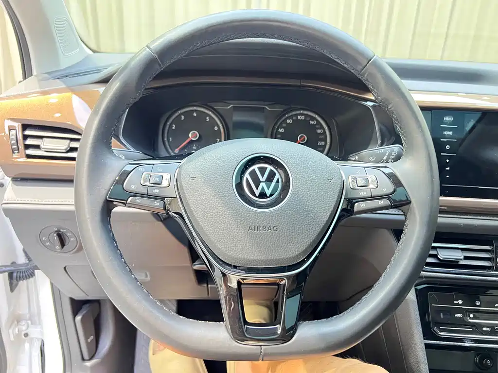 Volkswagen Tharu — миниатюра 14