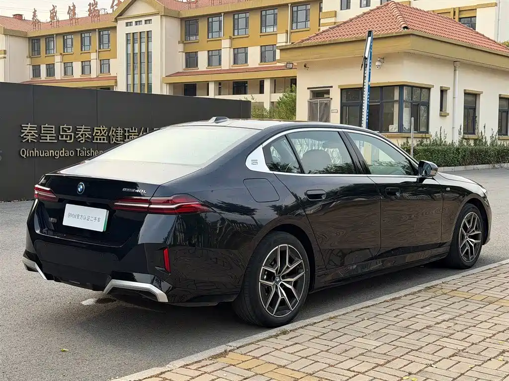 BMW i5 — миниатюра 5