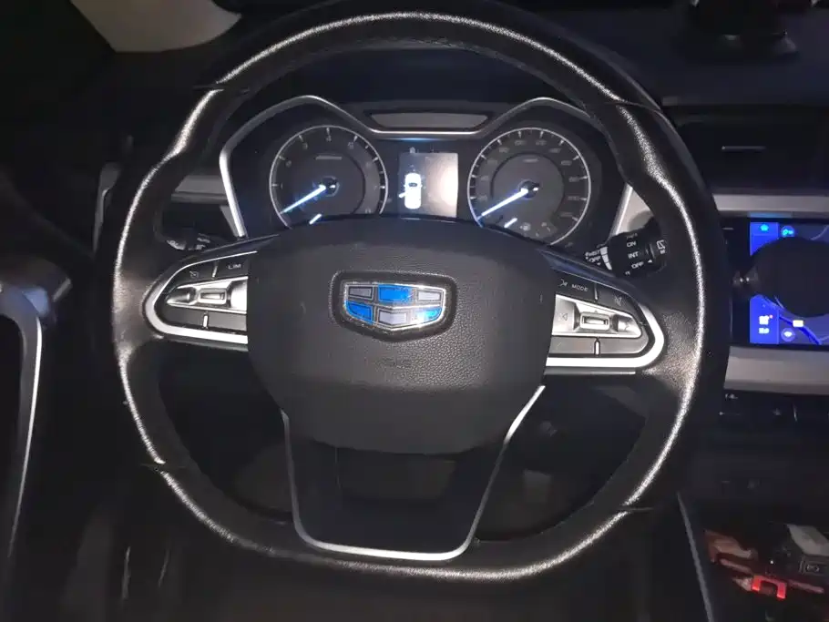 Geely Vision X3 — миниатюра 15