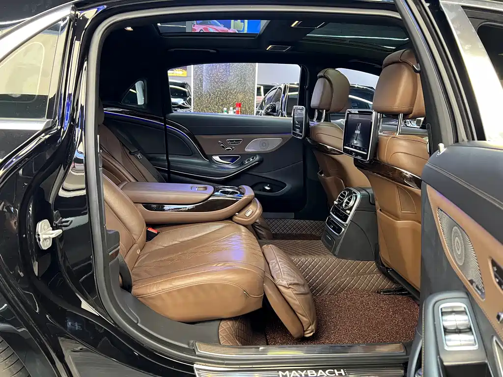 Mercedes-Benz S-Class — миниатюра 7