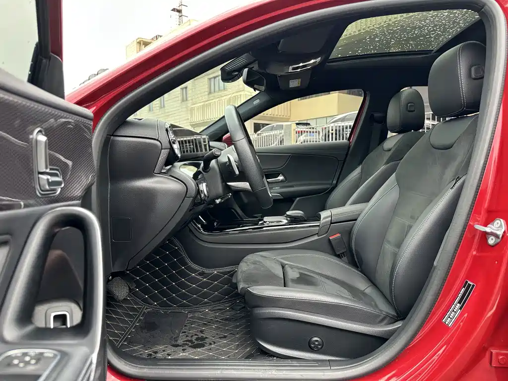 Mercedes-Benz A-Class — миниатюра 9