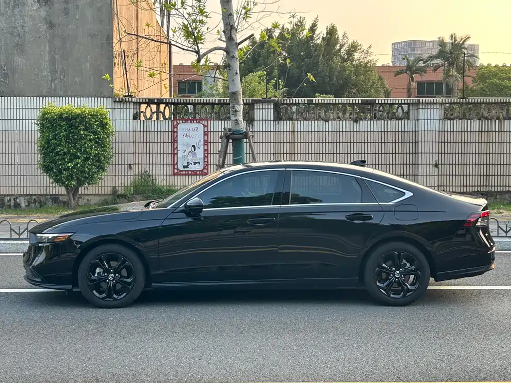 Honda Accord — миниатюра 8