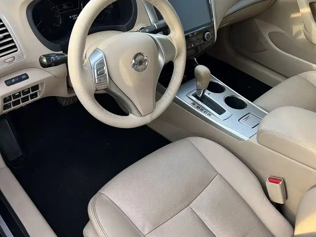 Nissan Altima 2016 2.0L XE Fashion