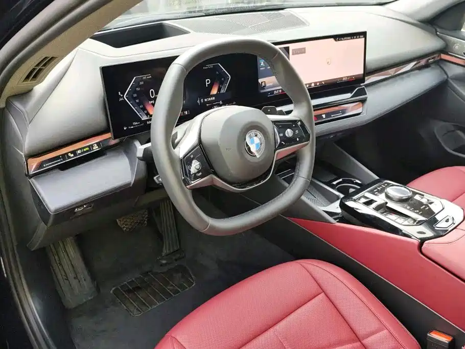 BMW 5 Series — миниатюра 12