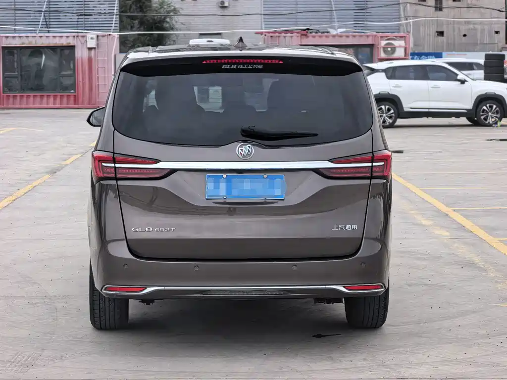 Buick GL8 — миниатюра 8