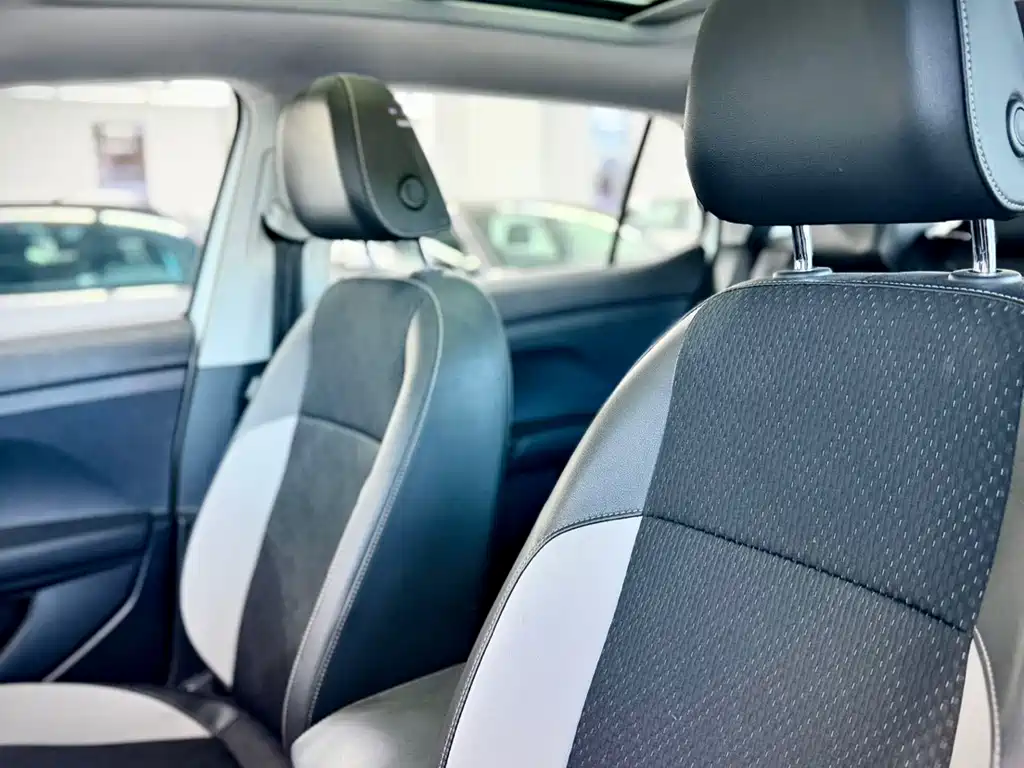 VOLKSWAGEN EXPLORING THE SHADOW