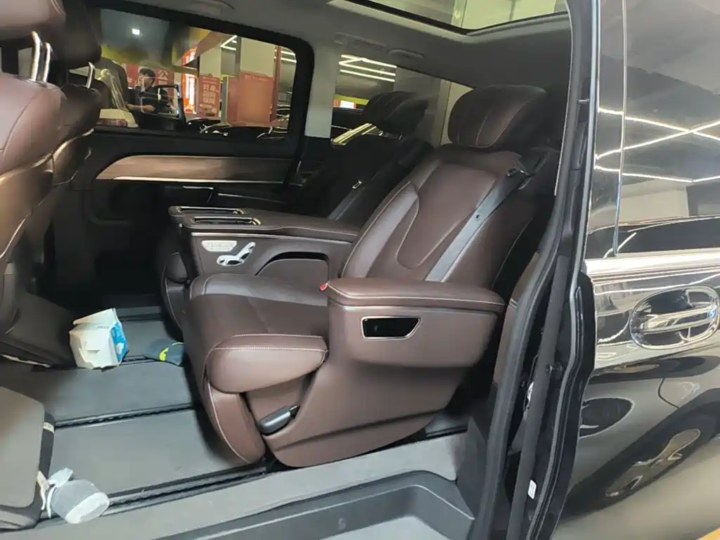 Mercedes-Benz V-Class — миниатюра 17