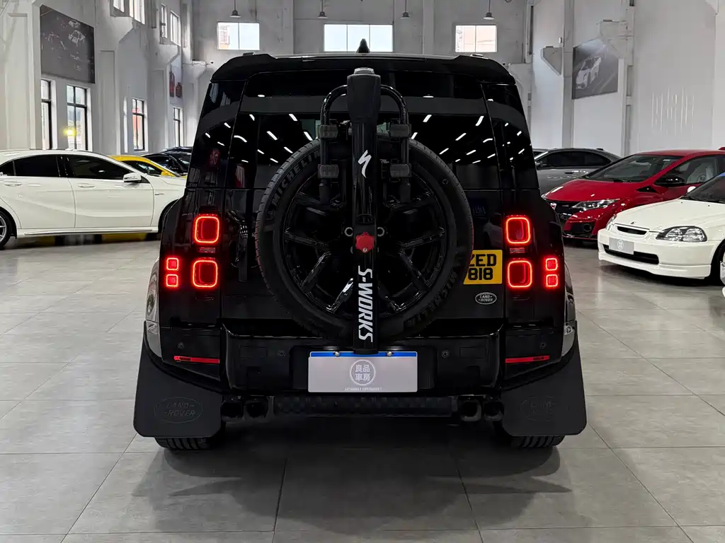 Land Rover Defender — миниатюра 5