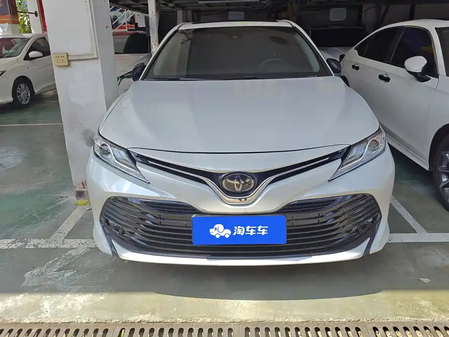 Toyota Camry — миниатюра 2
