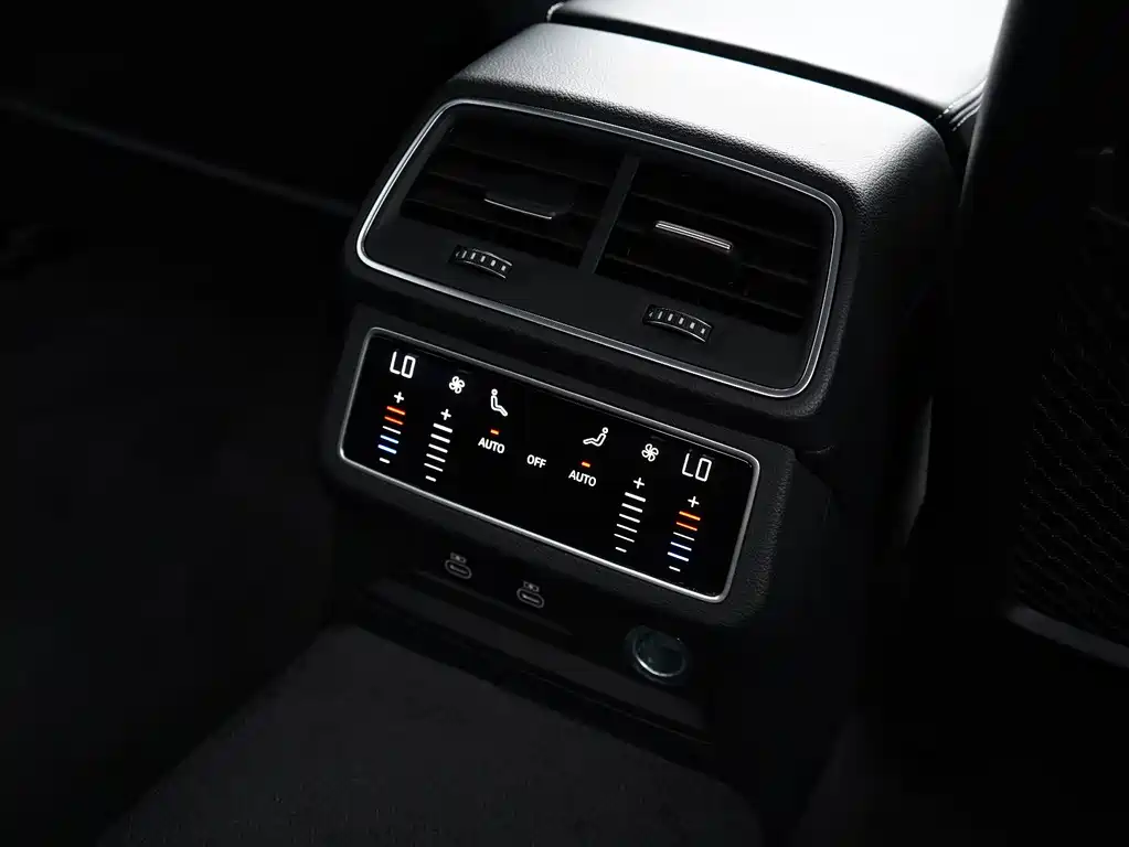 Audi A6L — миниатюра 10