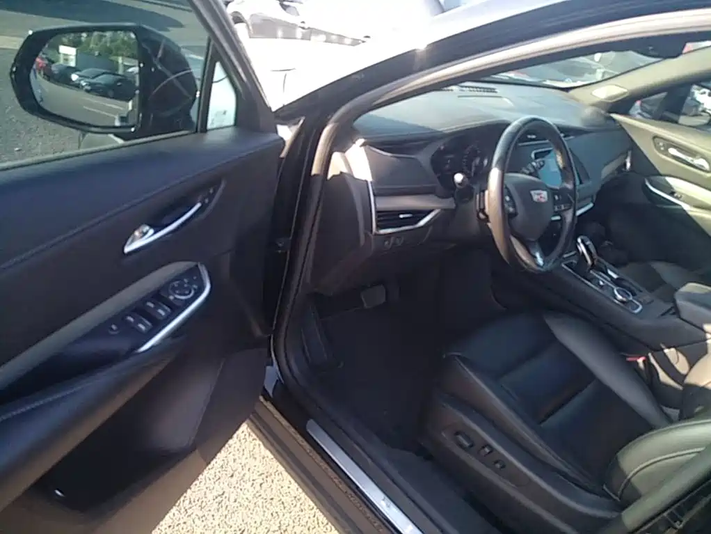 Cadillac XT4 — миниатюра 16