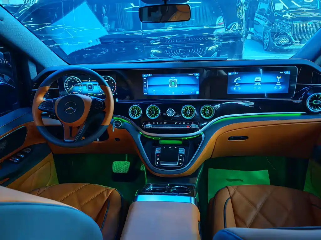 Mercedes-Benz Vito 2021 2.0T 7 мест