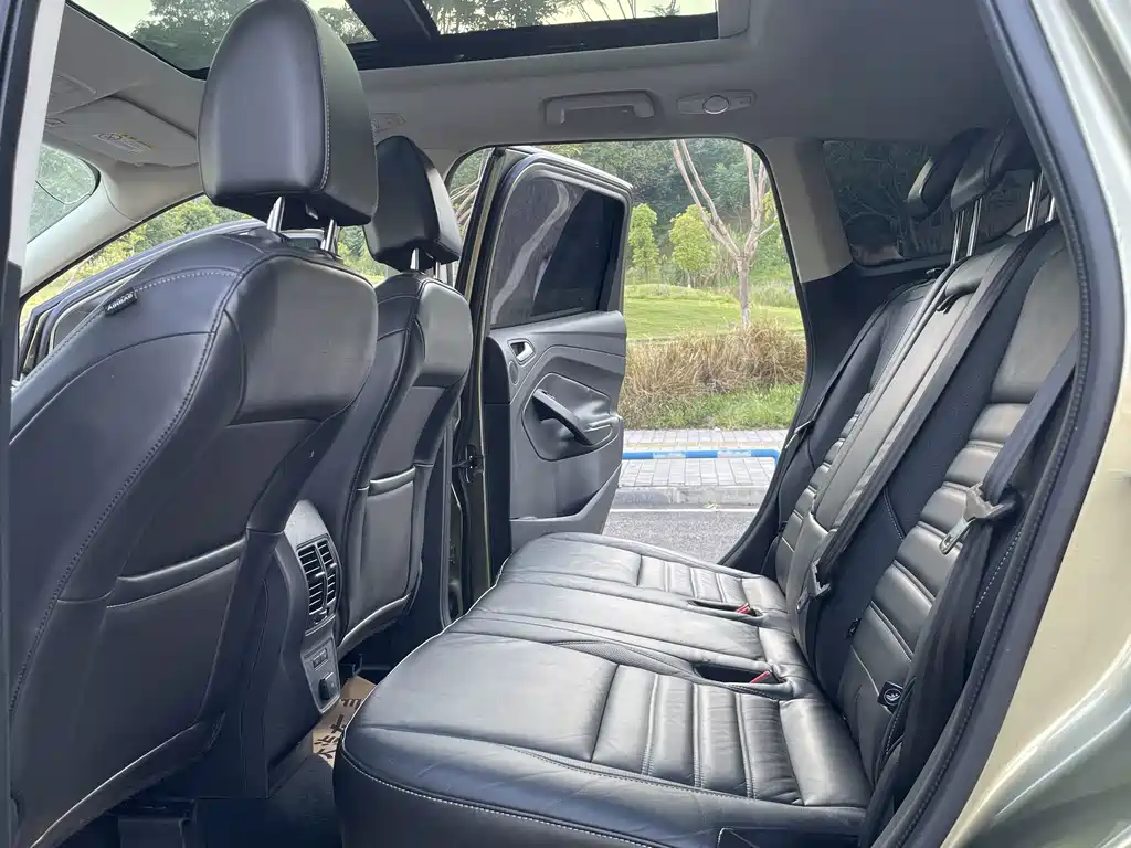 Ford Kuga — миниатюра 9