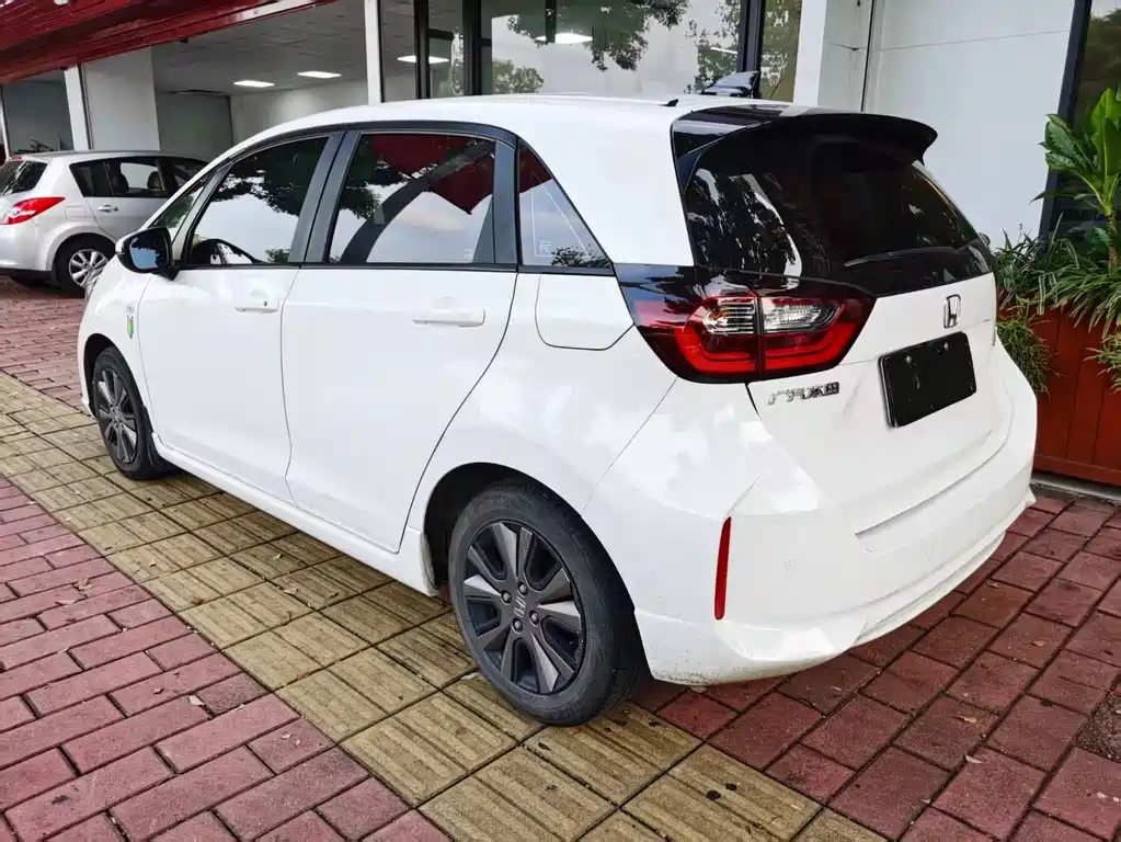 Honda Fit — миниатюра 7