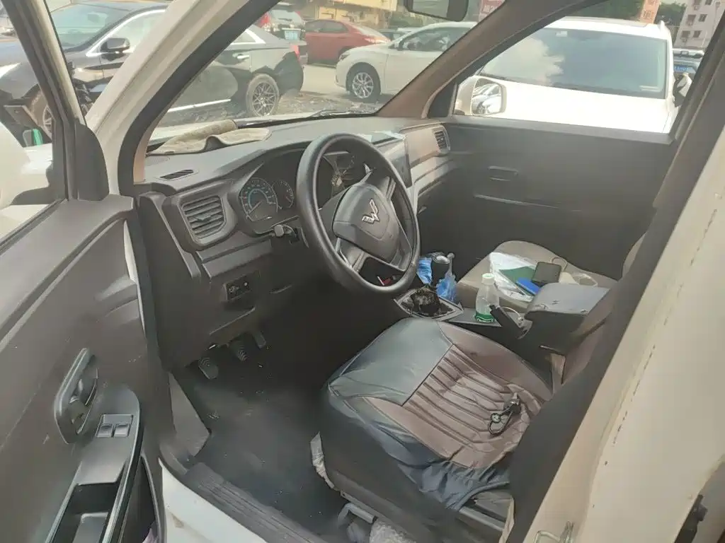 Wuling Hongguang V — миниатюра 12
