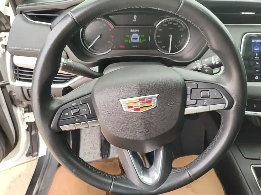 Cadillac XT4 — миниатюра 11