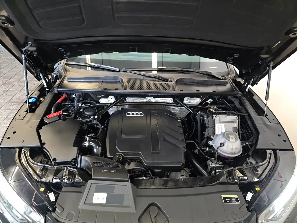 Audi Q5L 2023 40T Luxury