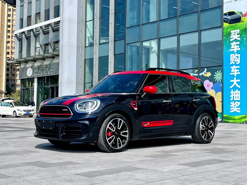 MINI JCW COUNTRYMAN