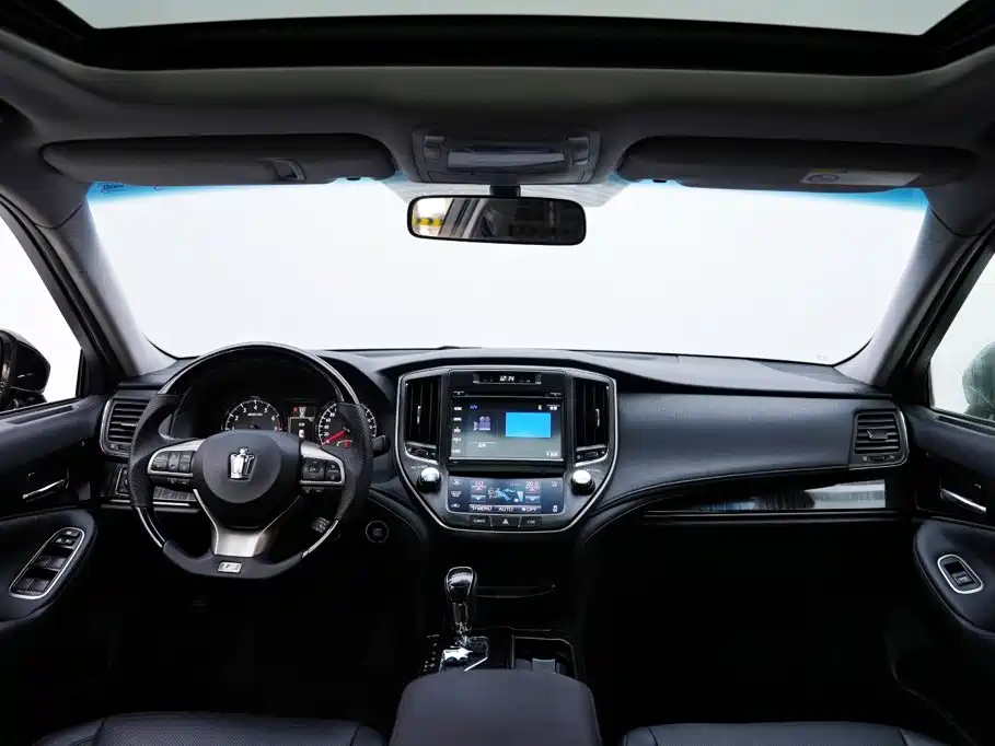 Toyota Crown — миниатюра 9