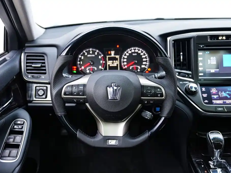 Toyota Crown — миниатюра 11