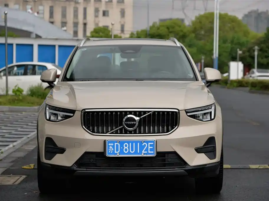 Volvo XC40 2024