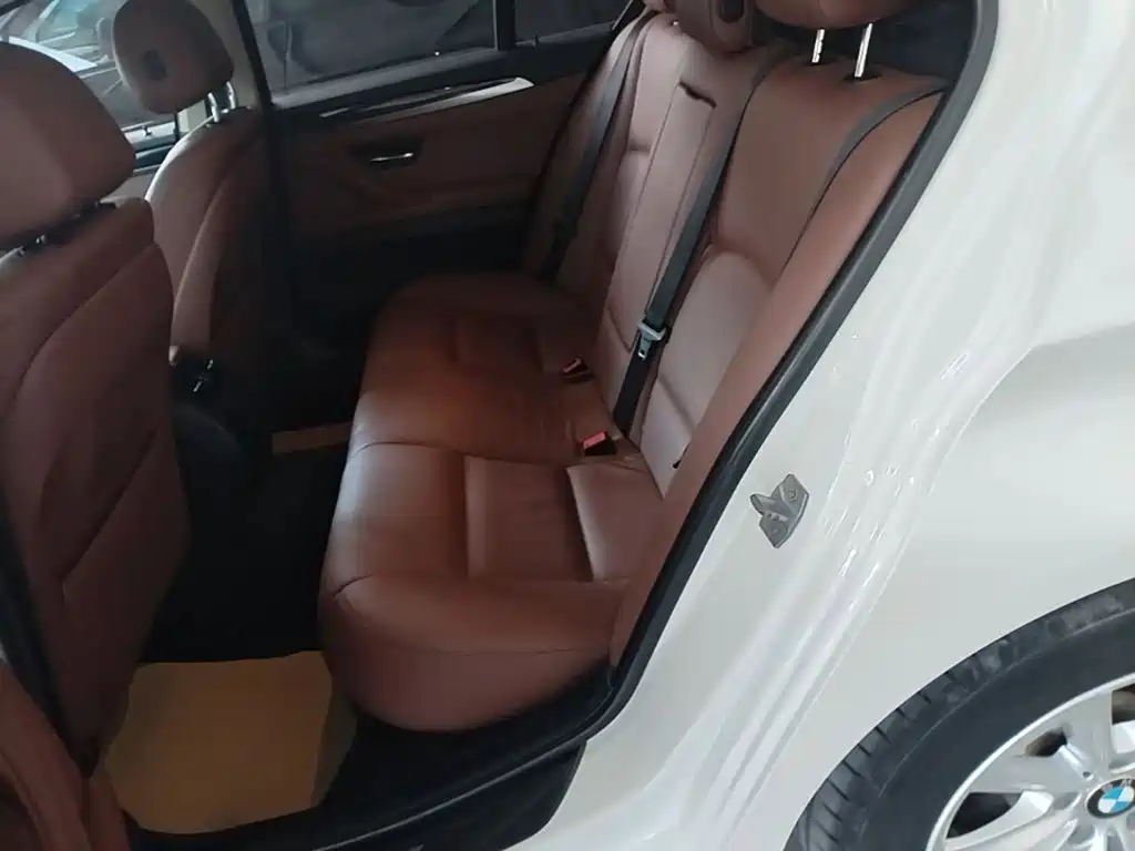 BMW 5 Series (Import) — миниатюра 17