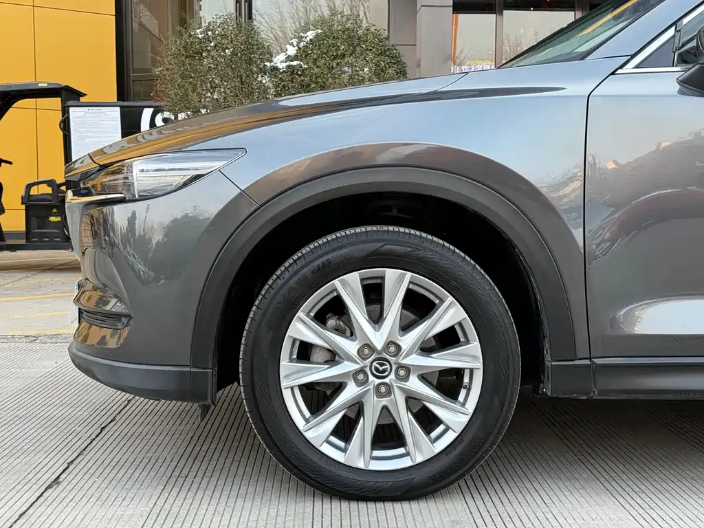 MAZDA CX 8