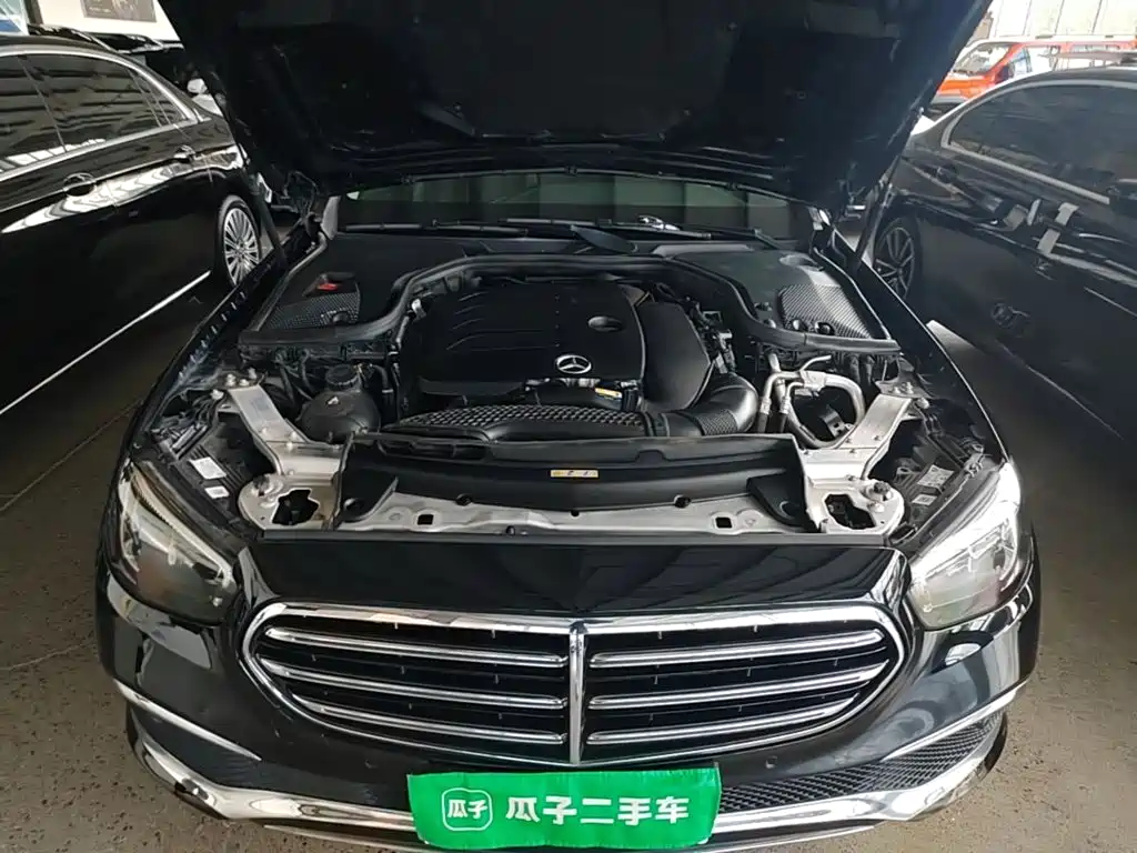 Mercedes-Benz E-Class — миниатюра 20