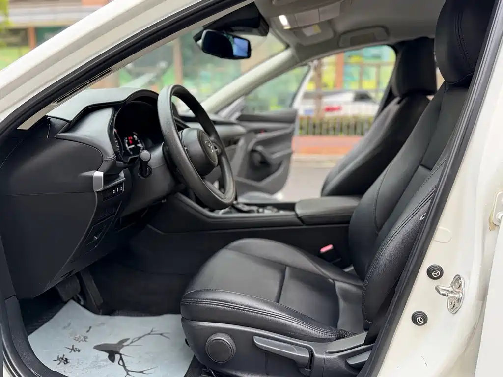 Mazda 3 Axela — миниатюра 4