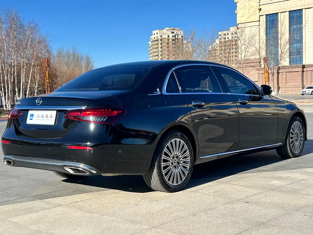 MERCEDES-BENZ E CLASS