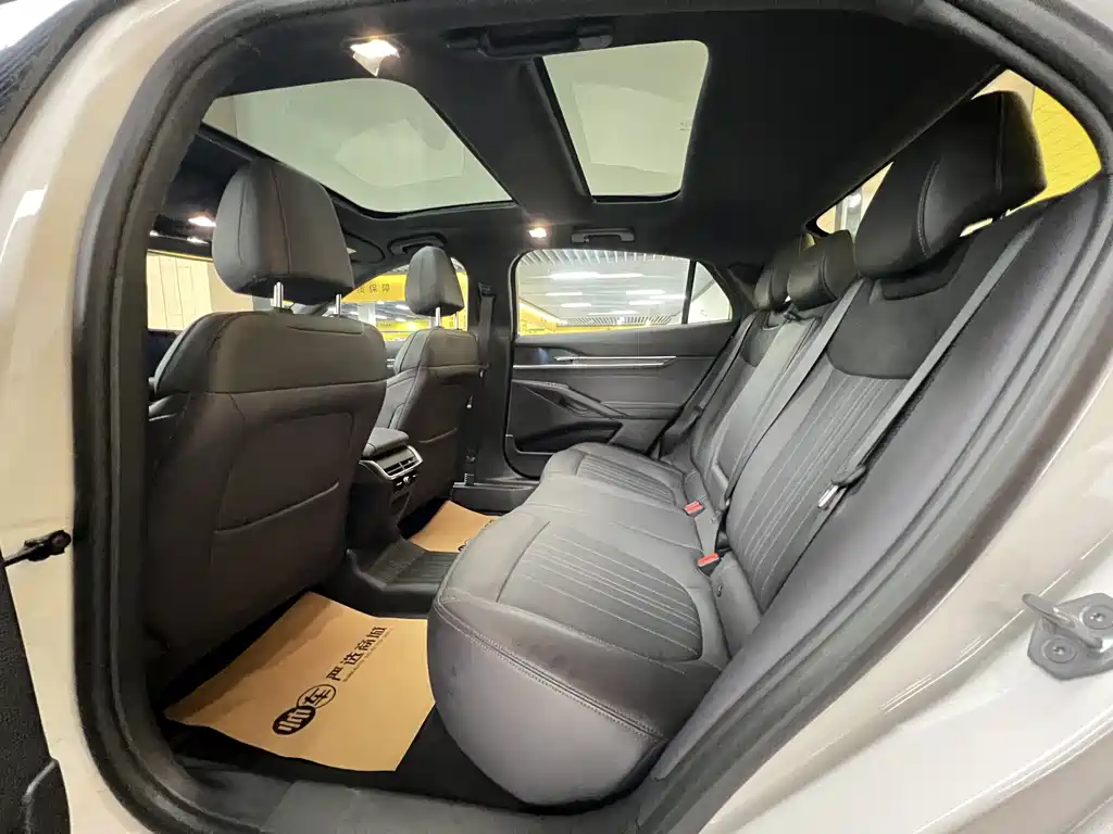 Ford Mondeo 2025 2.0T EcoBoost