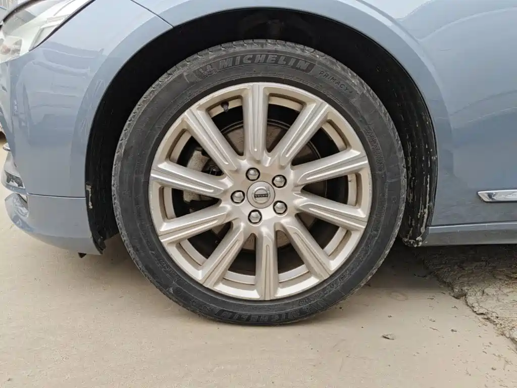 Volvo S90 — миниатюра 25