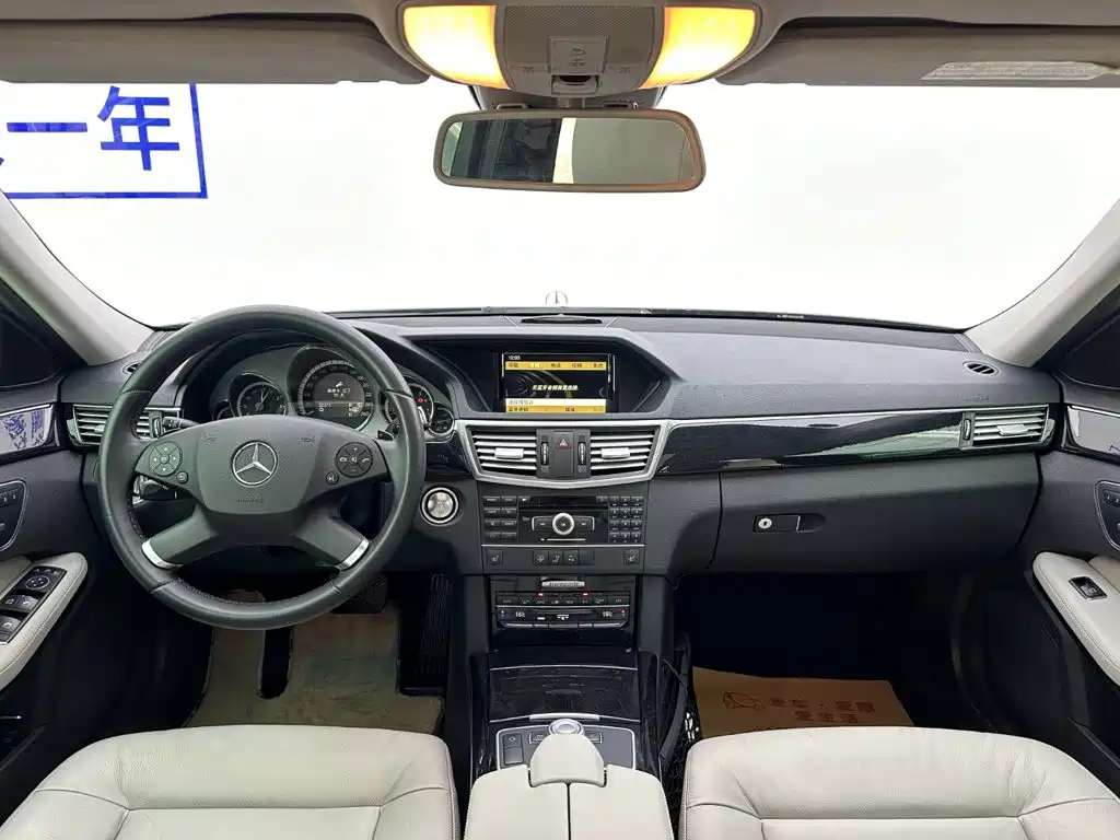 Mercedes-Benz E-Class — миниатюра 23
