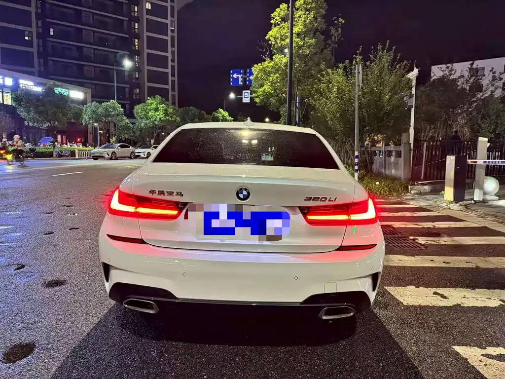 BMW 3 Series — миниатюра 9