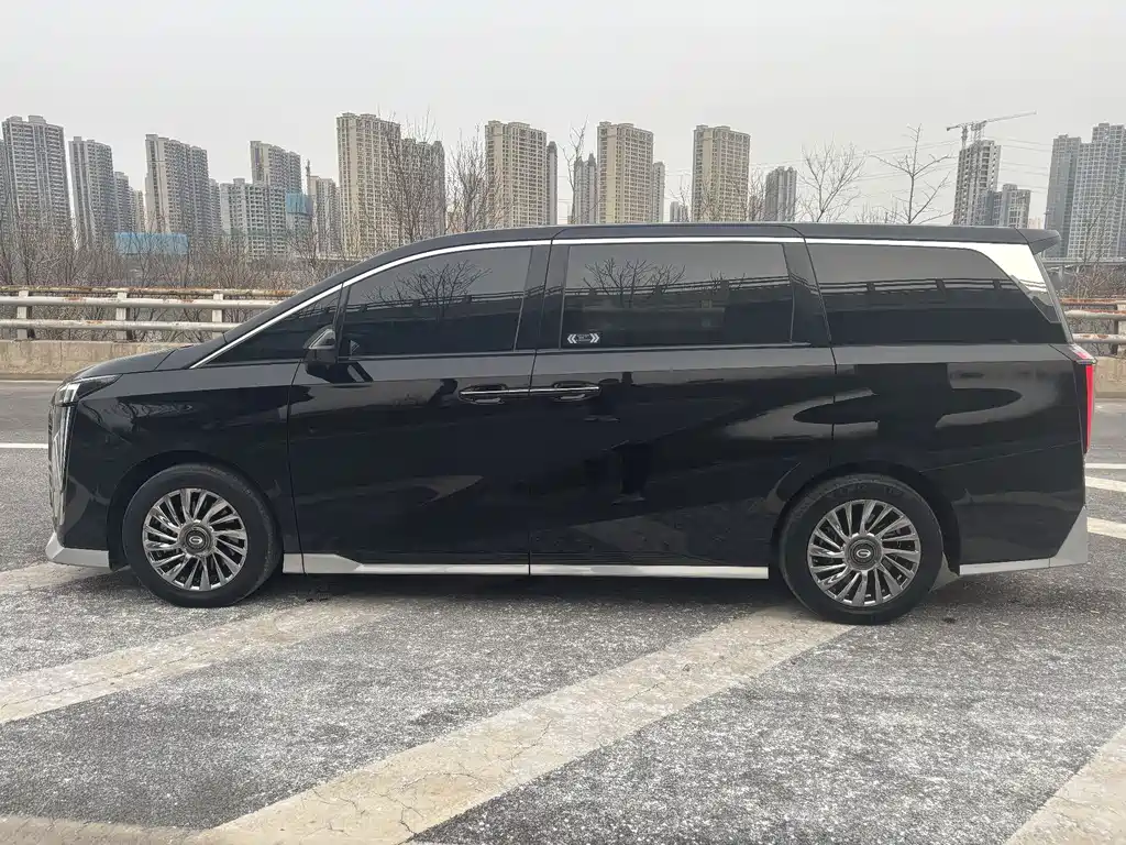 GAC TRUMPCHI M8