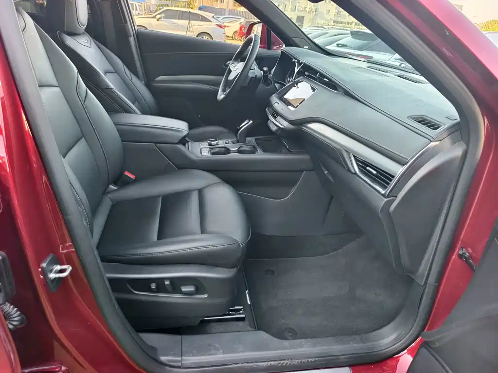 Cadillac XT4 — миниатюра 17