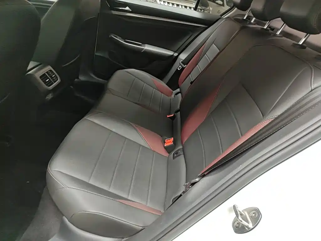 Volkswagen Bora — миниатюра 17