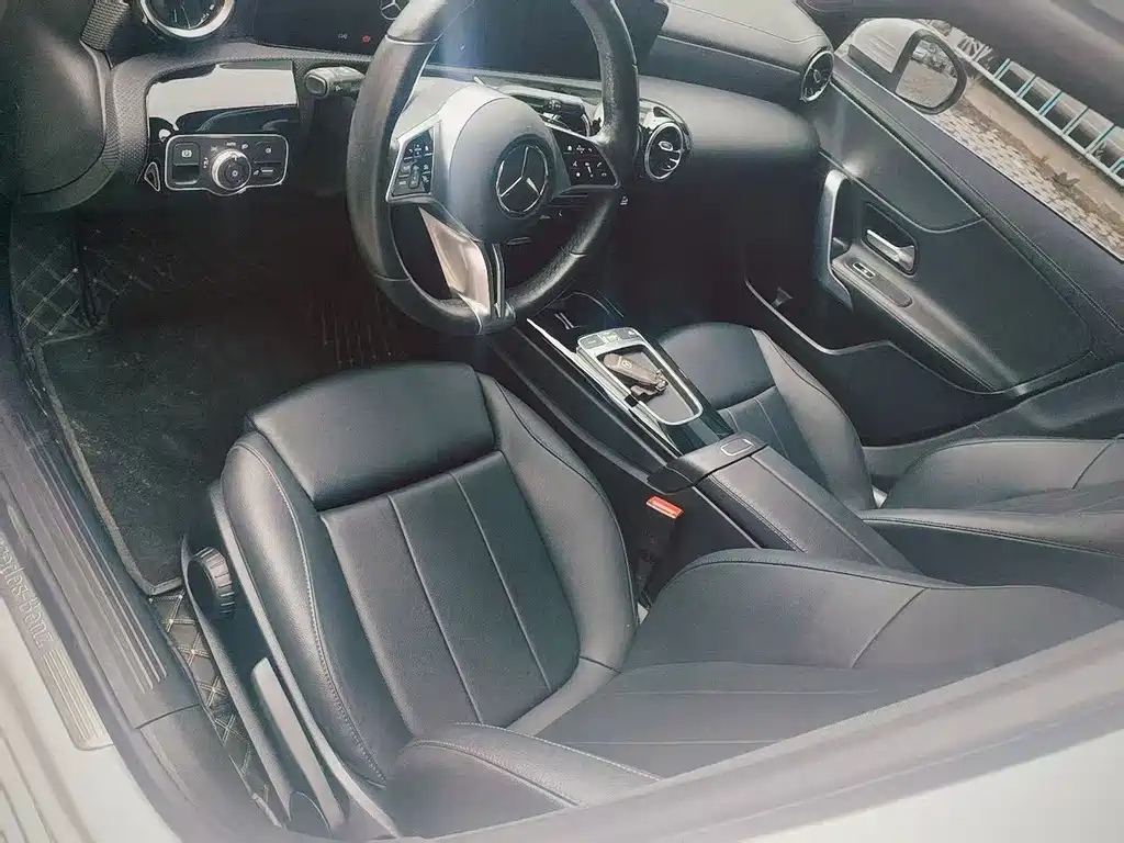 Mercedes-Benz A-Class — миниатюра 6