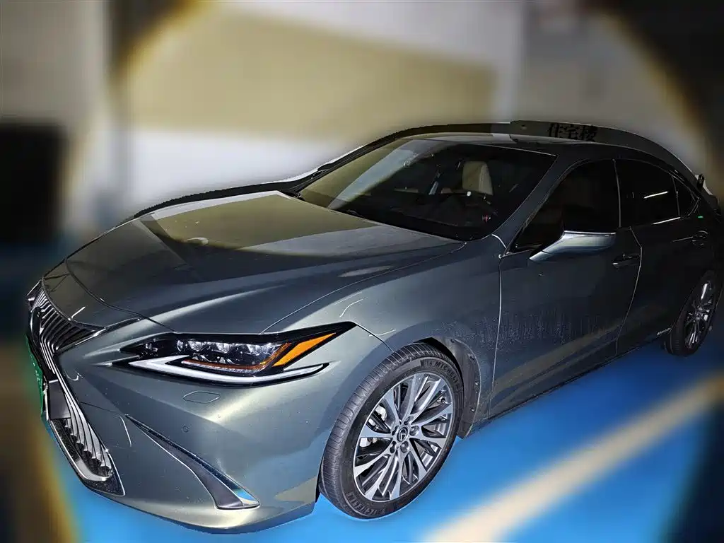 Lexus ES 2018