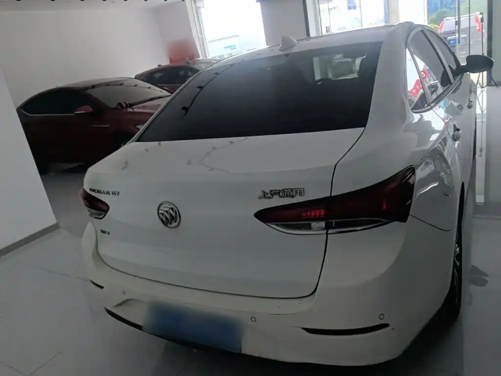 Buick Excelle — миниатюра 6