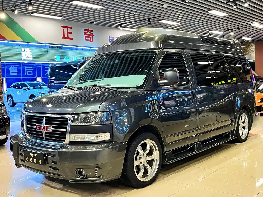 GMC Savana — миниатюра 3